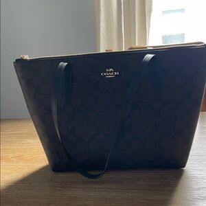 Coach Dark Brown Signature gallery Tote with Gold Hardware